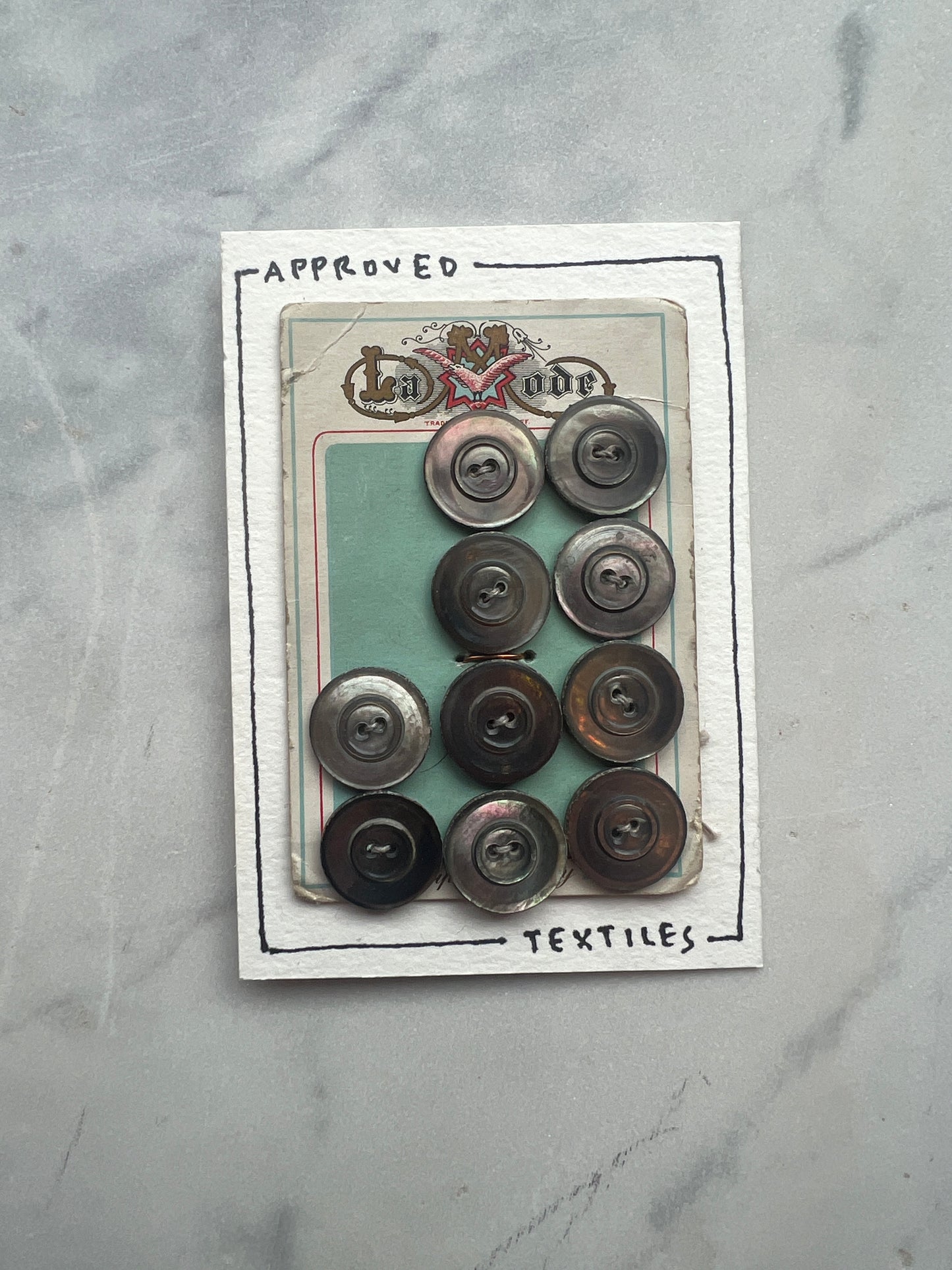 10 Shell Buttons