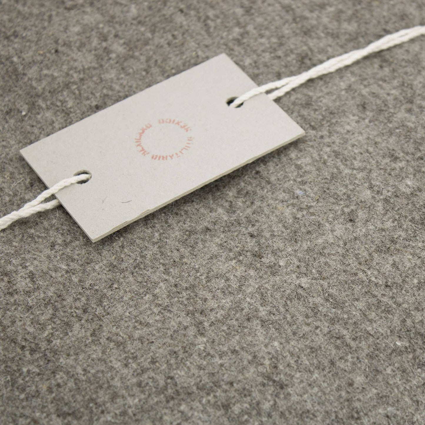 THROW BLANKET / PLAIN WOOL