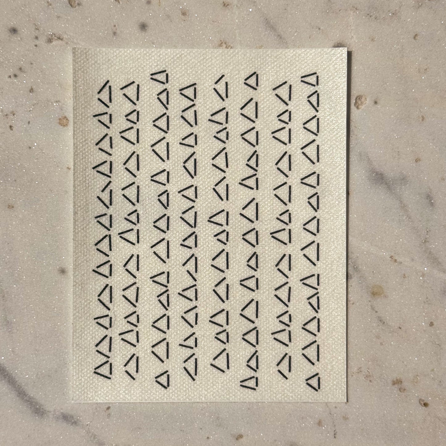 Geometric Stripes . Minimal Mending Series