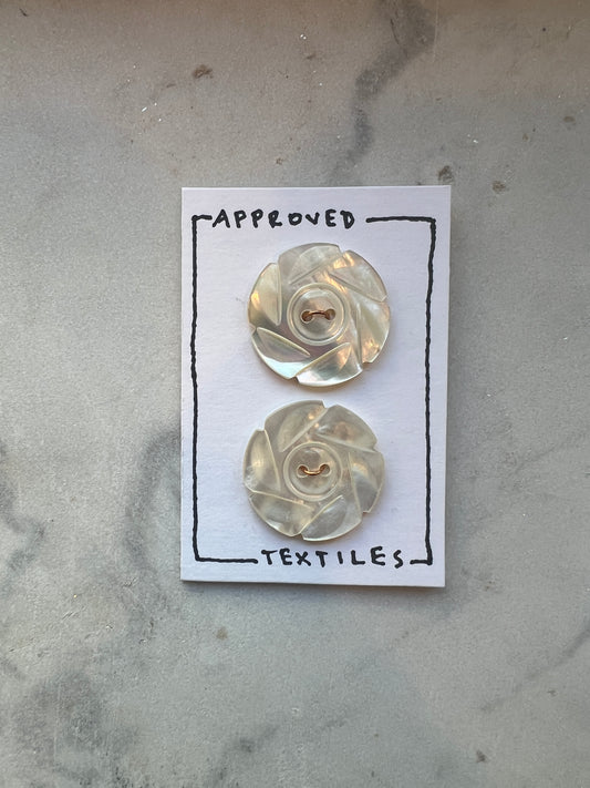 Carved Mother of Pearl Buttons 26mm