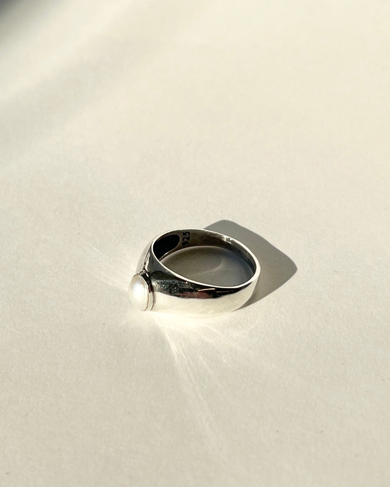 pearl or onyx cabochon silver ring