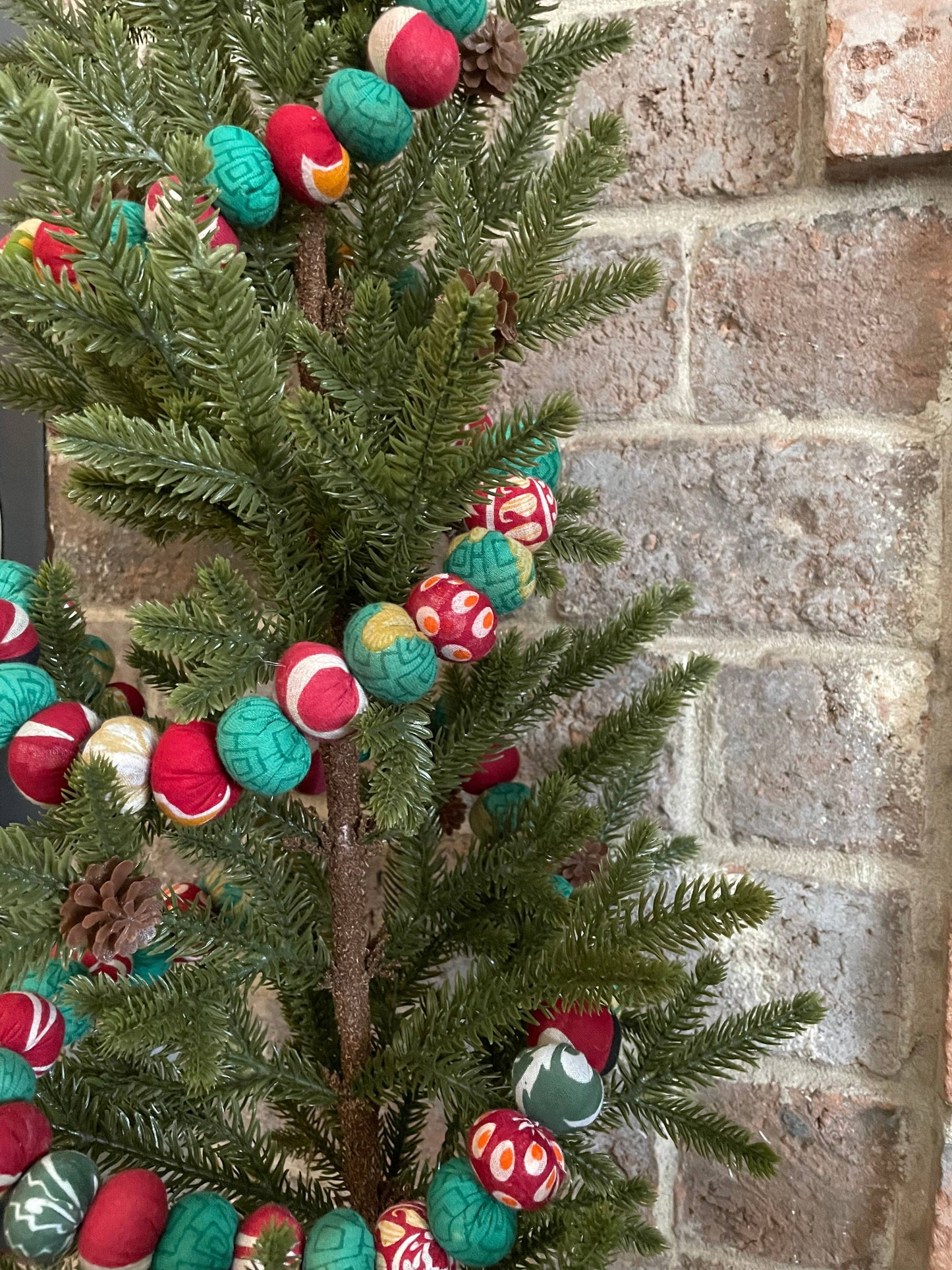 Christmas Bead Garland - Red and Green